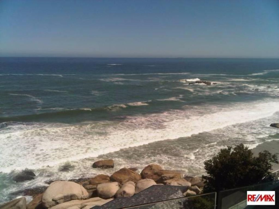 To Let 3 Bedroom Property for Rent in Clifton Western Cape